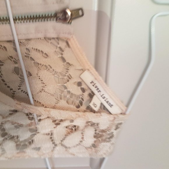 Champagne ivory lace dress - Picture 3 of 4